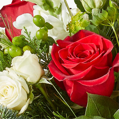 Deck the Halls Bouquet –  Everbloom Flowers Llc, Aurora OH