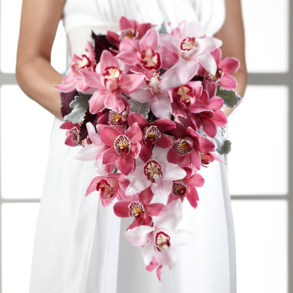 Pink Mink Bouquet –  Everbloom Flowers Llc, Aurora OH