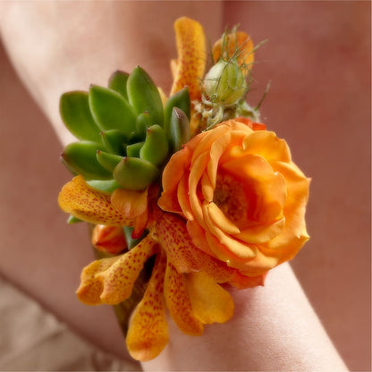 Irresistible Love Wrist Corsage –  Everbloom Flowers Llc, Aurora OH