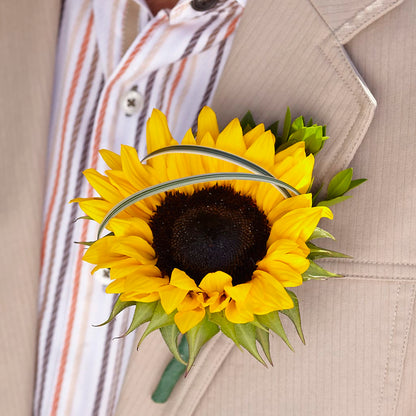 Free Spirit Boutonniere –  Everbloom Flowers Llc, Aurora OH